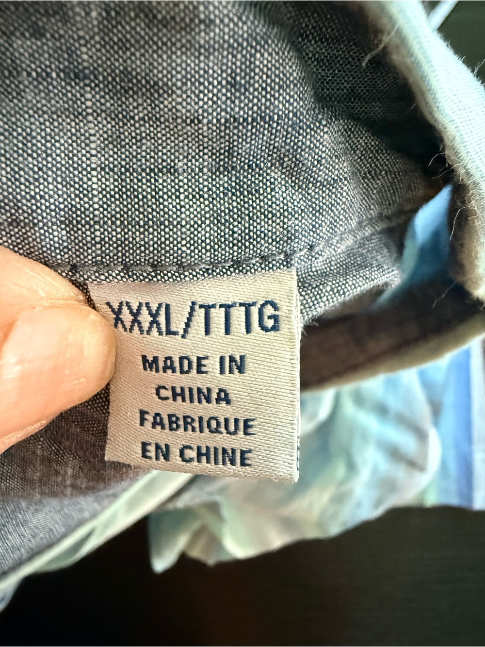 EUC Tommy Bahama Short-Sleeve Striped Button-Down Shirt in Light Blue and Navy - Picture 3 of 7